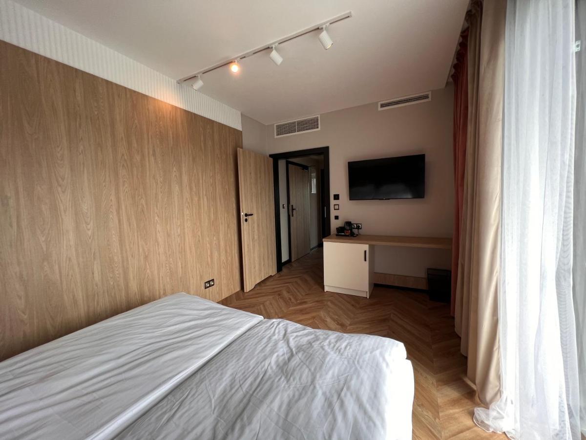 Resto Inn - Smart Apartamenty Blisko Energylandii Polwies Bagian luar foto