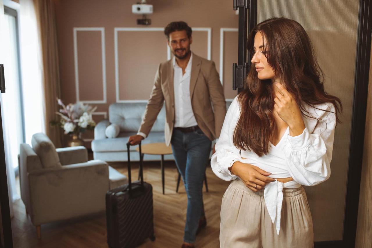Resto Inn - Smart Apartamenty Blisko Energylandii Polwies Bagian luar foto